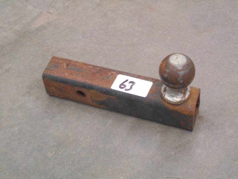 lot 63 image: Reciever Hitch With 2 Ball ...