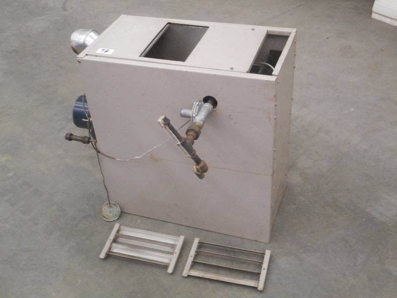 lot 72 image: Industrial LP-Gas Hanging Furnace ...