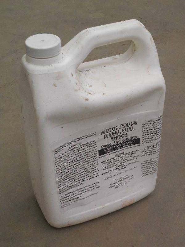 lot 90 image: (6) Gallon Jugs Of Arctic Force Die...
