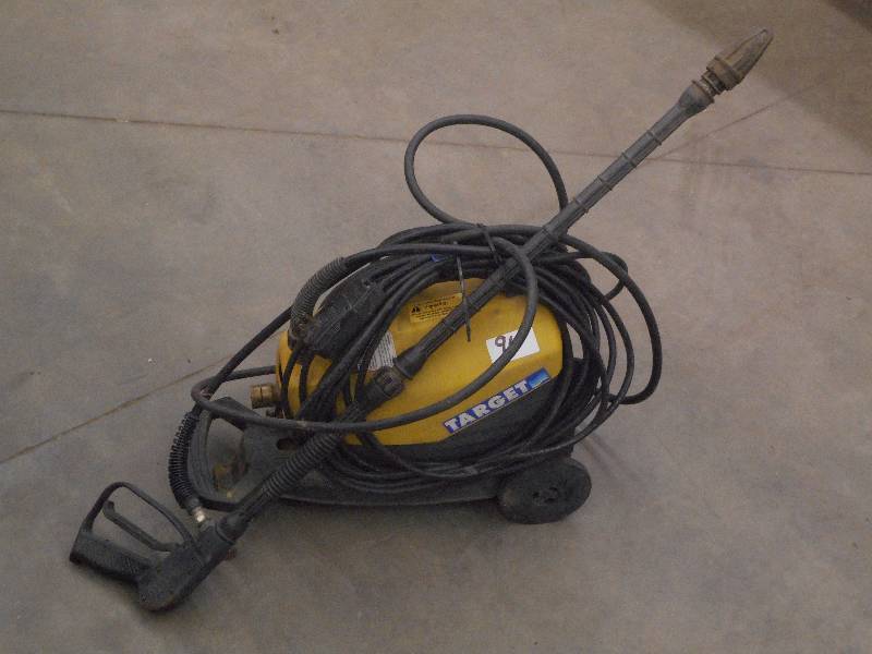 lot 96 image: Target Electric Pressure Washer Wit...