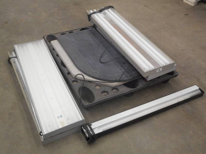 lot 118 image: Pallet Lot (4) 48 Light Fixtures ...
