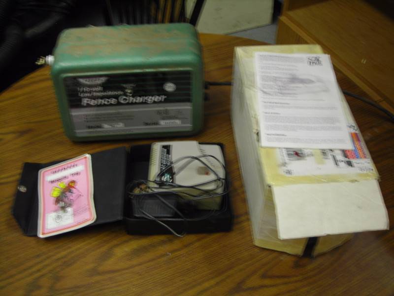 Electric Fence Charger Power Supply & Dog Training Equipment