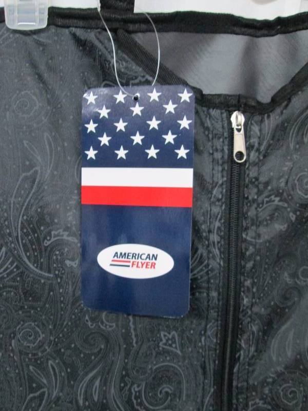 lot 36 image: American Flyer Argyle Garment Cover