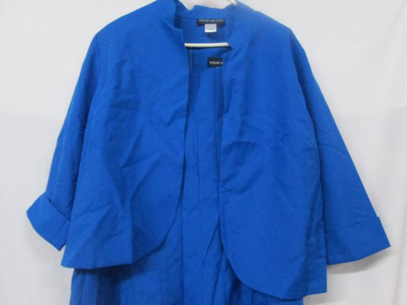 lot 38 image: Wearabouts Womens Miracle Jacket Dress