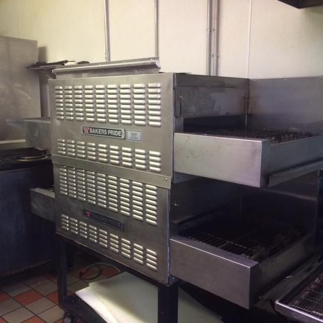 Bakers Pride Pizza Oven