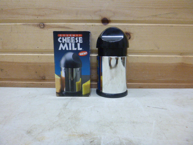 Gourmet Cheese Mill