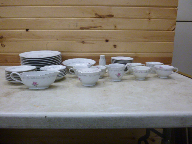Royal Swirl Fine China Dinnerware