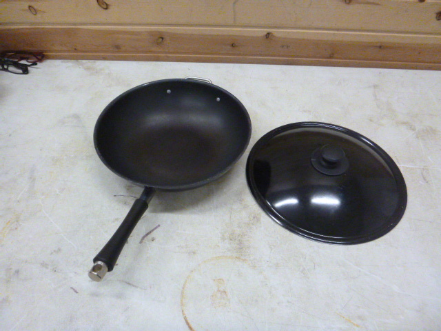 Nordic Ware Wok