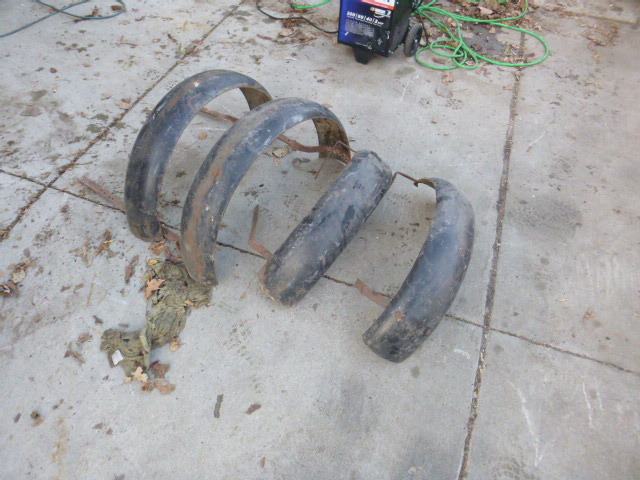 4 Vintage Car Fenders