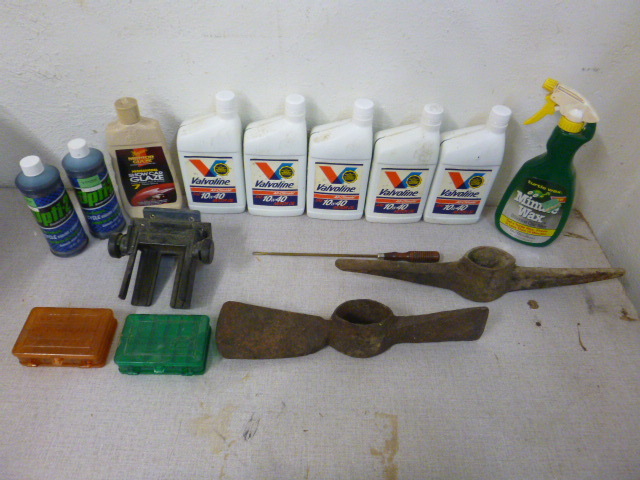 Miscellaneous Garage Lot