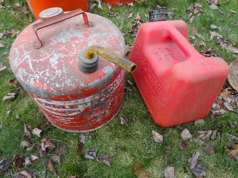 Metal and plastic gas can