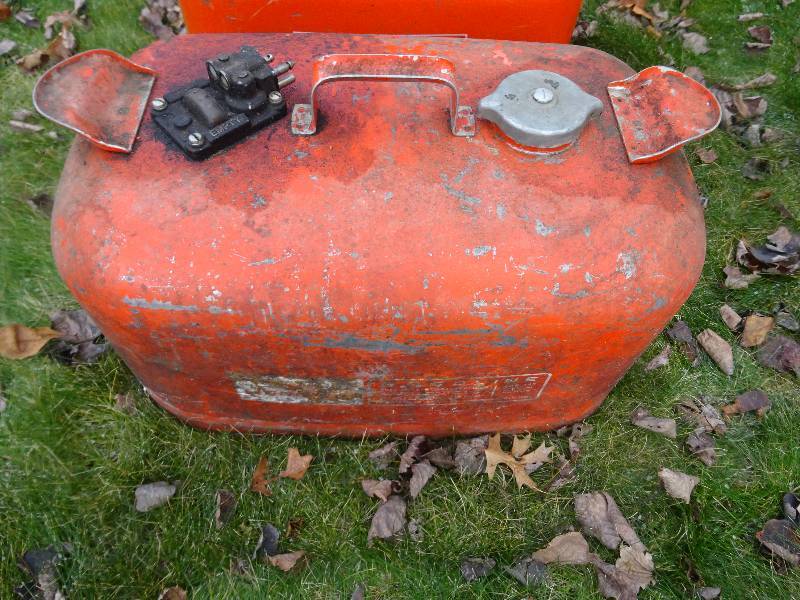 Outboard motor tank