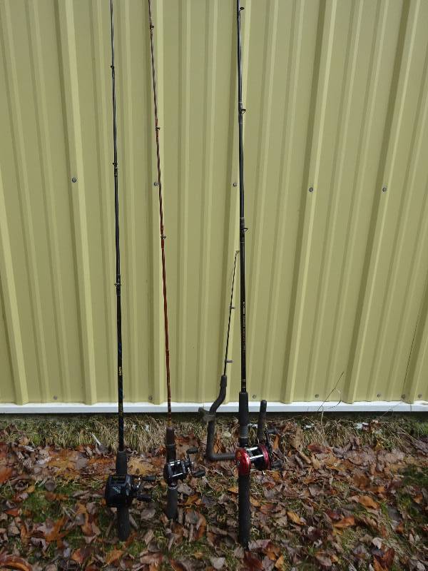 3 fishing rods with reels. Ice fishing Jig