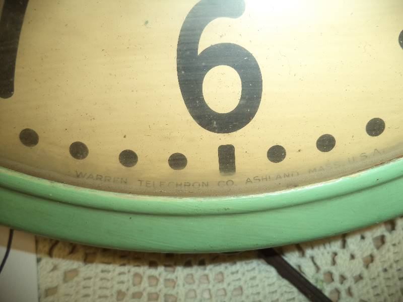 lot 20 image: Vintage GOODY ROOTBEER Clock