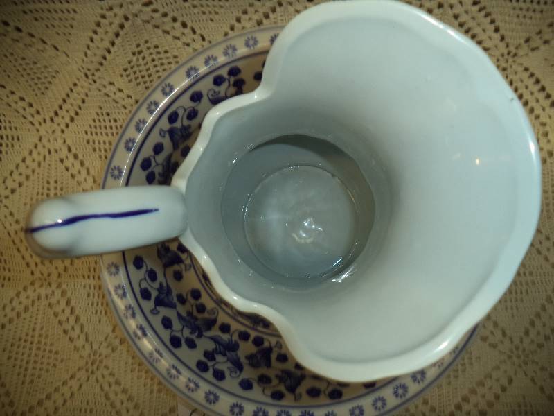 lot 21 image: BlueWhite Wash Basin & Pitcher