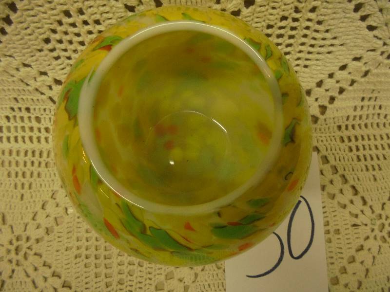 lot 30 image: Heavy Glass Art Deco Bowl