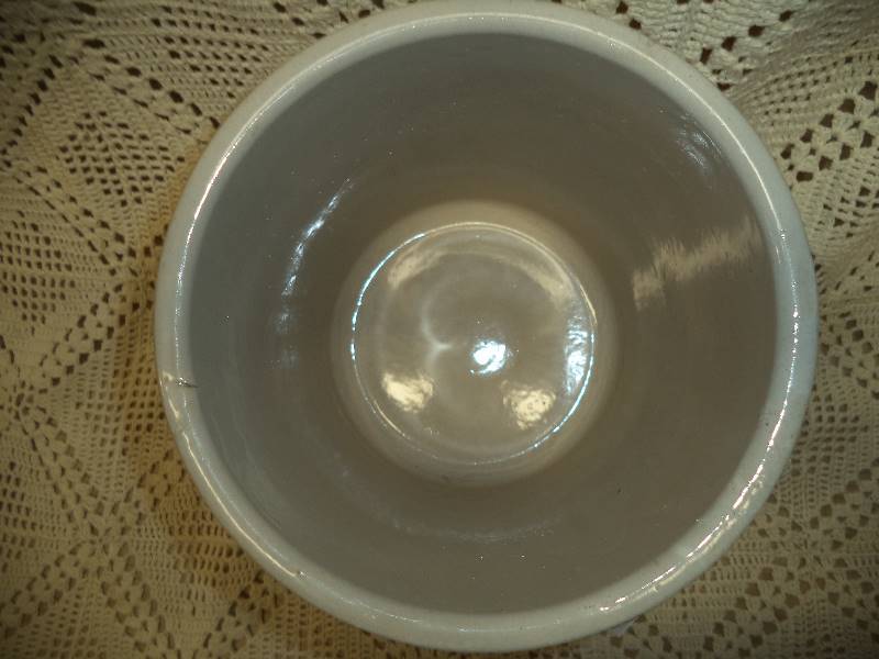 lot 41 image: 1 Gallon Crown Crock