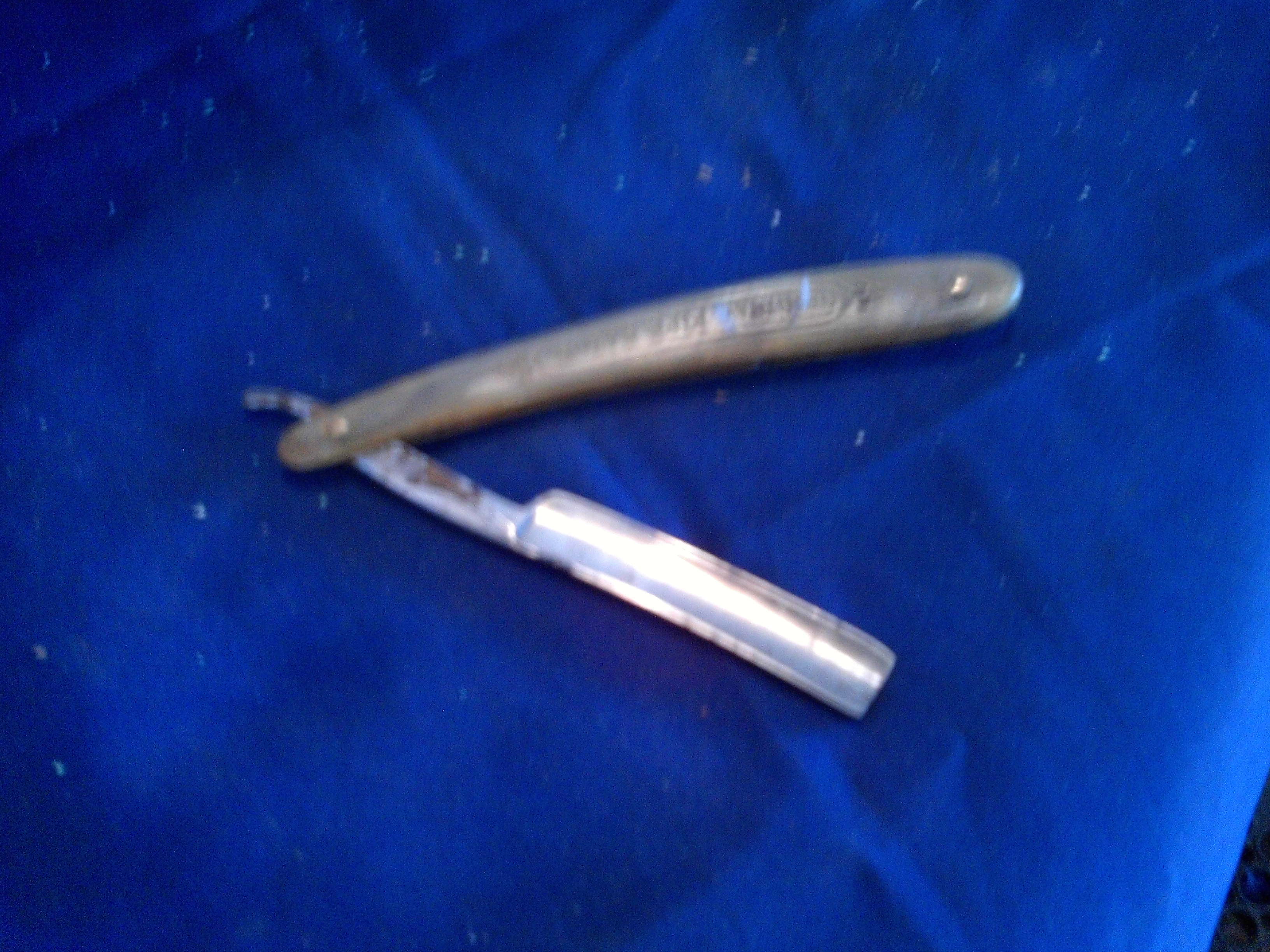 pipe straight edge razor
