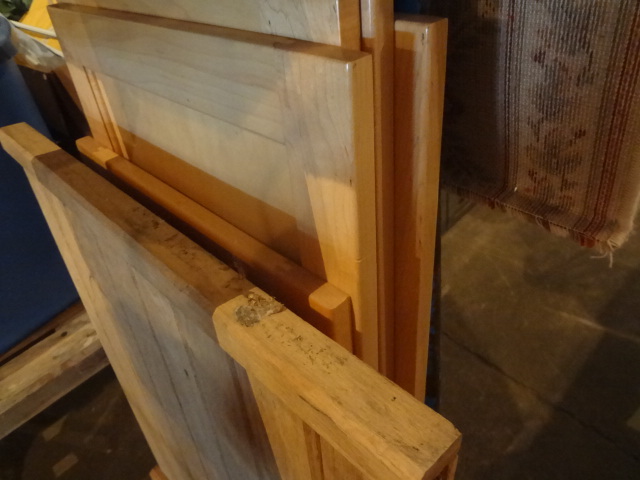 lot 78 image: 8 Maple Cabinet Doors