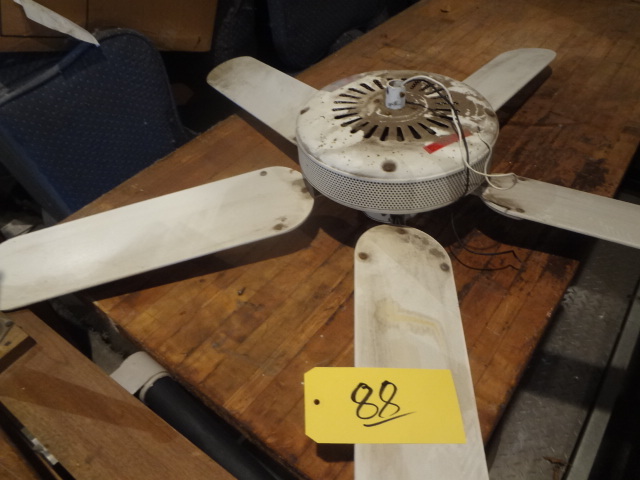 lot 88 image: Fan