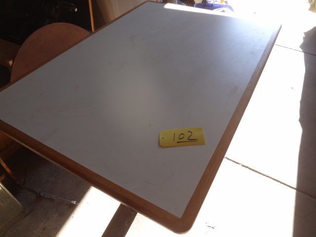 lot 102 image: White Top Table