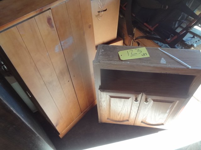 lot 123 image: Two Wooden Cabinets