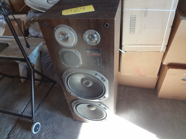 lot 124 image: One Sansui Speaker