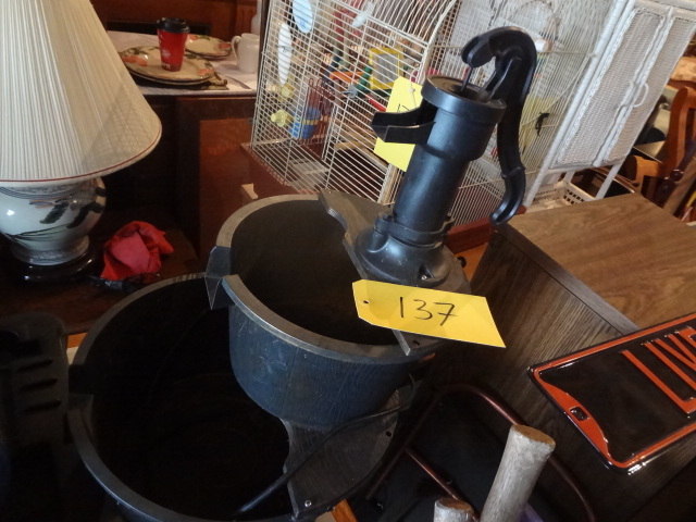 lot 137 image: Garden Fountain