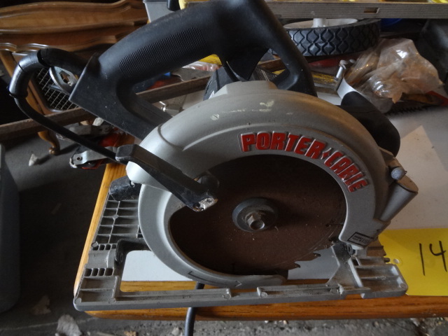 lot 143 image: Porter-Cable Saw