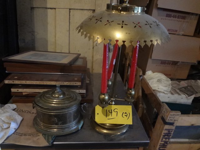 lot 149 image: Brass Container, Candle Holder Lamp