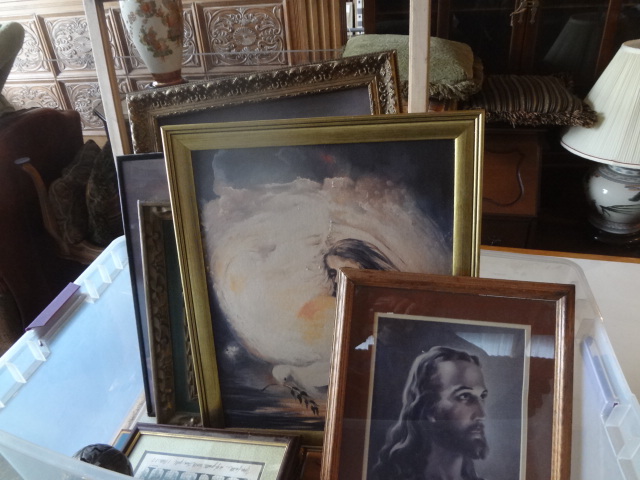 lot 164 image: Prints, some nice frames