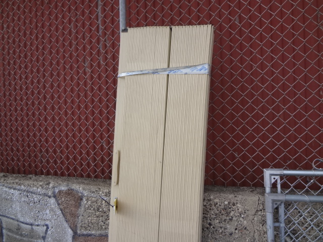 lot 317 image: Huge Expandable GateDoor