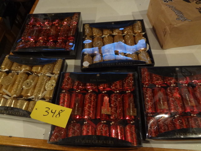 lot 348 image: Xmas Poppers