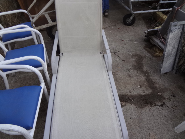 lot 356 image: Two white chairs, table, Chaise Lounge