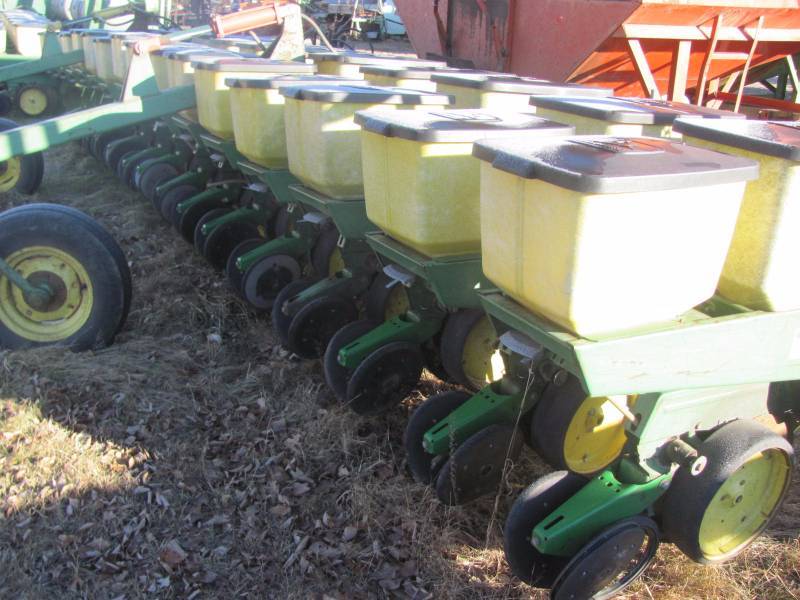 JD corn planter