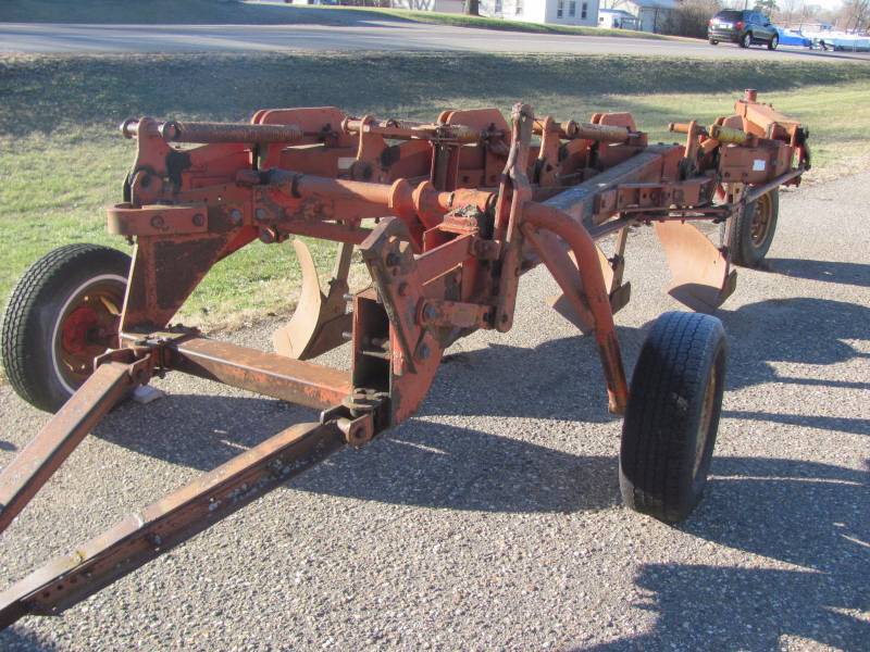 Melroe 911 plow