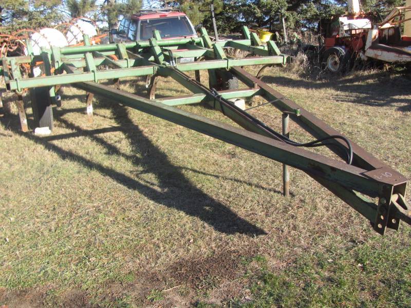 JD chisel plow