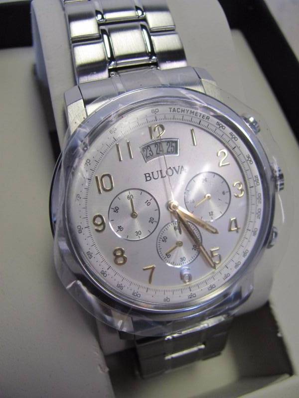 lot 4 image: Bulova Mens Two-Tone Chronograph Watch