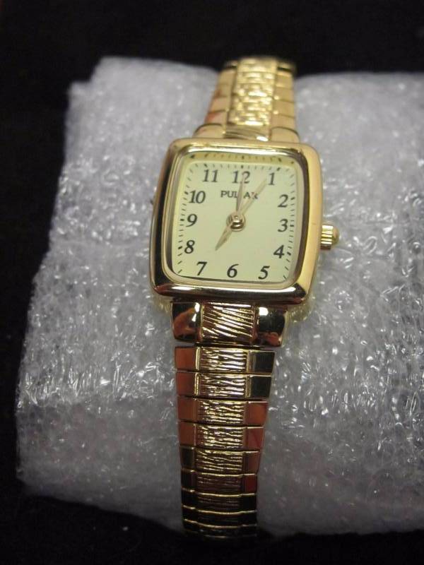 lot 34 image: Pulsar Ladies Gold Tone Stainless Steel Expansion Watch