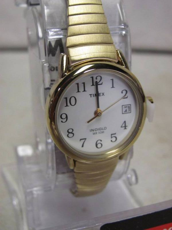 lot 36 image: Timex Ladies Classic Goldtone Expansion Band Watch
