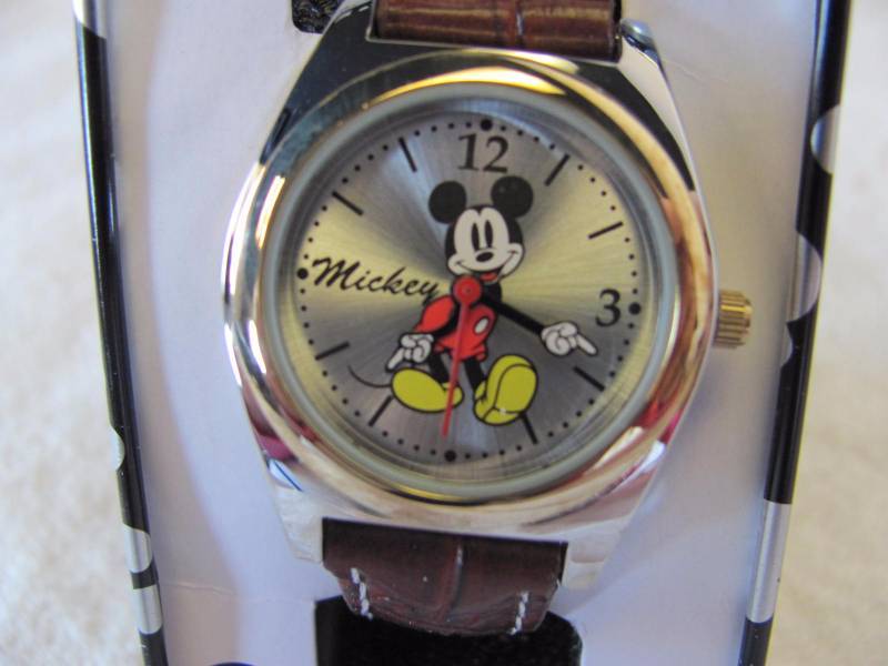 lot 46 image: Disney Womens Mickey Mouse Watch & Tin