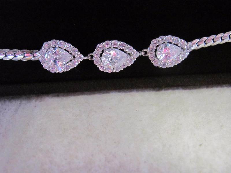 lot 101 image: Sterling Silver Contessa Di Capri Tennis Bracelet