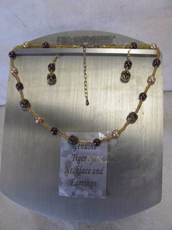 lot 123 image: Genuine Tiger Eye Necklace & Earrings