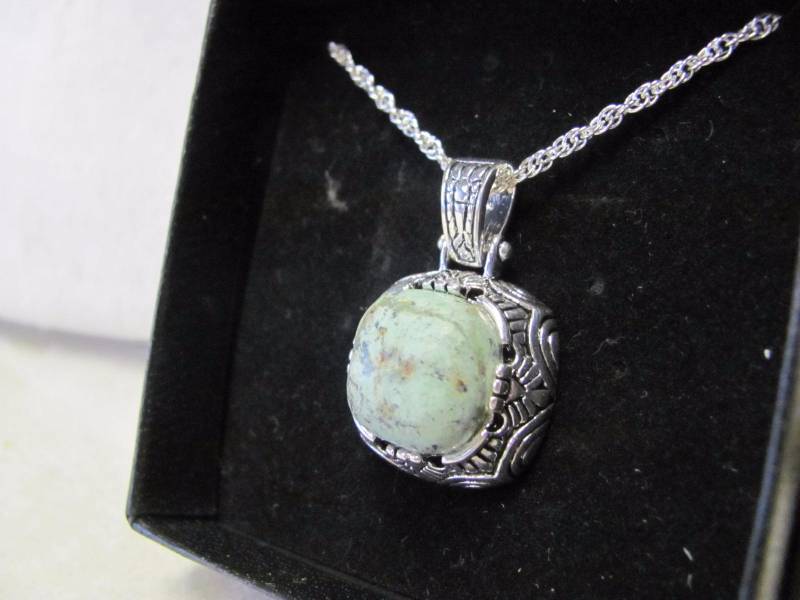 lot 139 image: Stylish Square African Turquoise Pendant