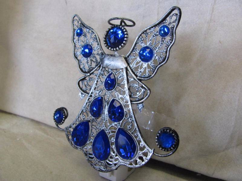 lot 161 image: Birthstone Angel Nightlight September