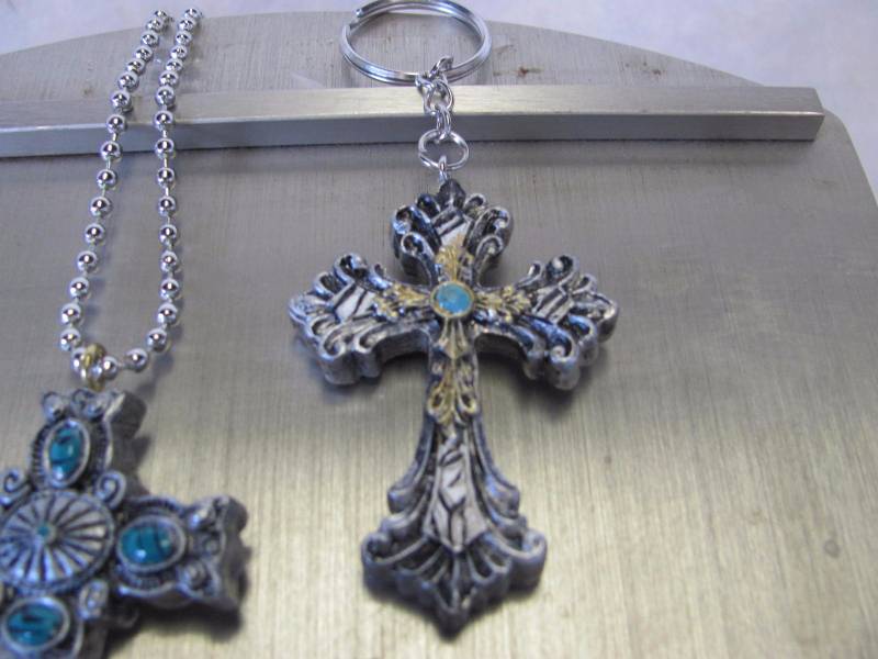 lot 162 image: Southwest Accent Cross & Matching Key Chain Set