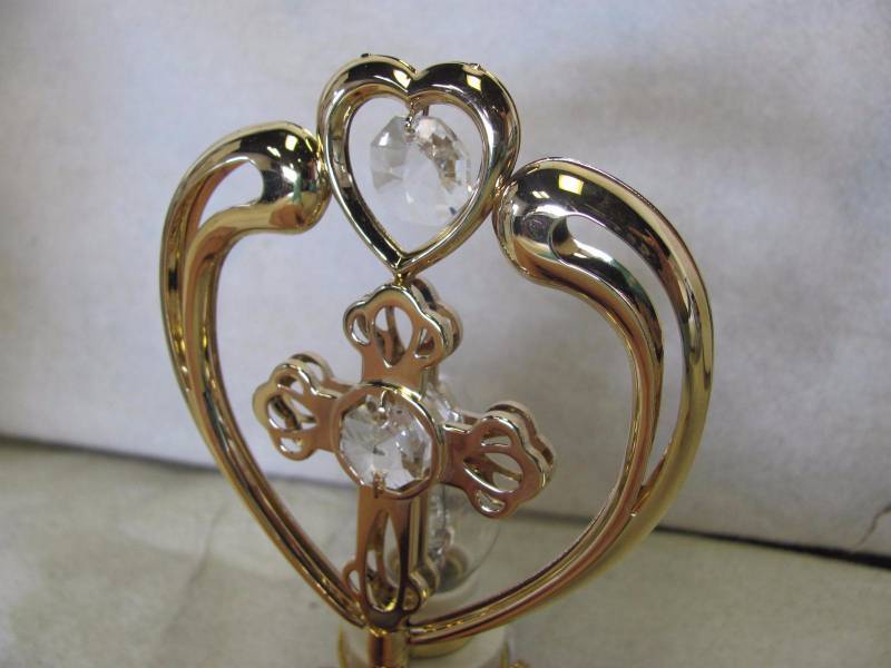 lot 163 image: 24 Karat Gold Plated Austrian Crystal Cross In Heart Night Light