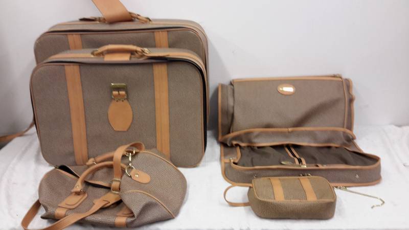 5th Avenue 5 pc luggage set