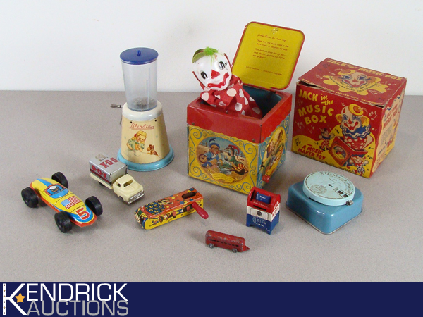 lot 21 image: Lot of Miscellaneous Vintage Toys