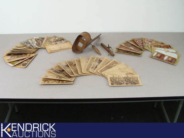 lot 25 image: Antique Perfecscope Stereoscope with 45 Stereoscope Cards